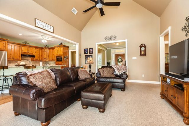 350 Pecan Estates Road, Angleton, TX 77515