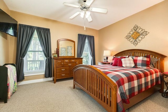 350 Pecan Estates Road, Angleton, TX 77515