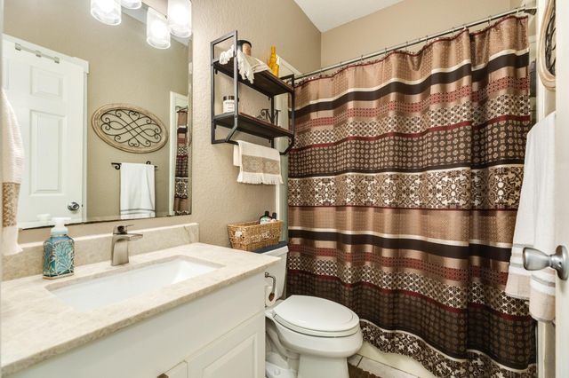 350 Pecan Estates Road, Angleton, TX 77515