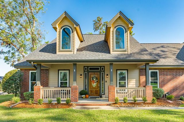 350 Pecan Estates Road, Angleton, TX 77515