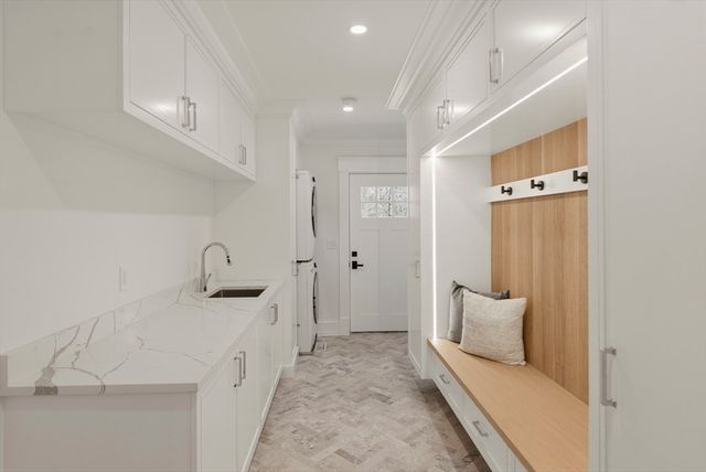 10 Dawson Way, Falmouth, MA 02536