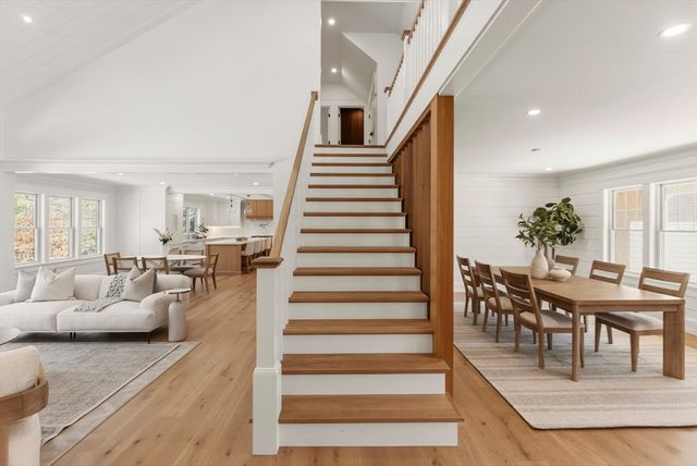 10 Dawson Way, Falmouth, MA 02536