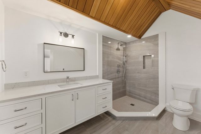 10 Dawson Way, Falmouth, MA 02536