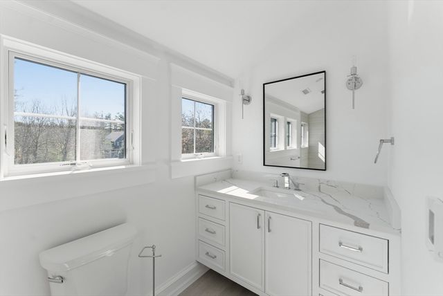 10 Dawson Way, Falmouth, MA 02536