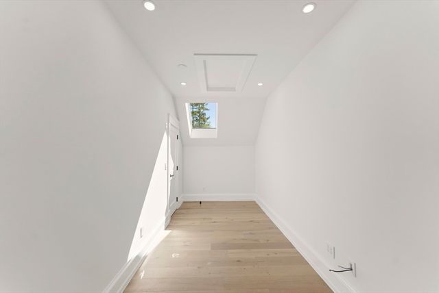 10 Dawson Way, Falmouth, MA 02536