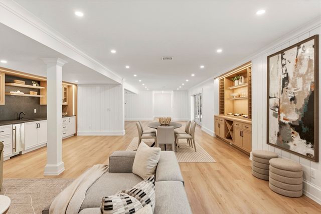 10 Dawson Way, Falmouth, MA 02536