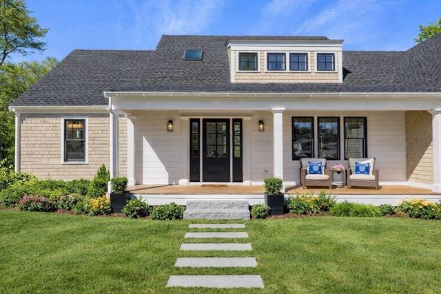 10 Dawson Way, Falmouth, MA 02536