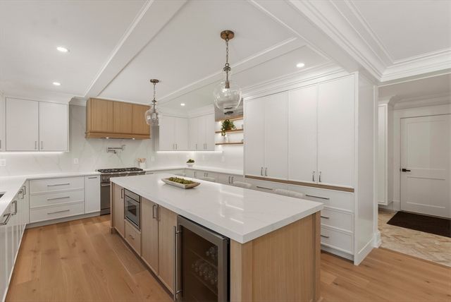 10 Dawson Way, Falmouth, MA 02536