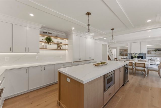 10 Dawson Way, Falmouth, MA 02536