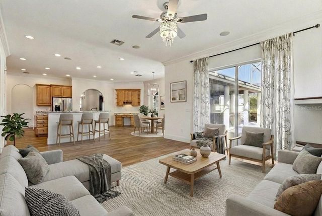 12633 CROWN POINT CIRCLE, Clermont, FL 34711