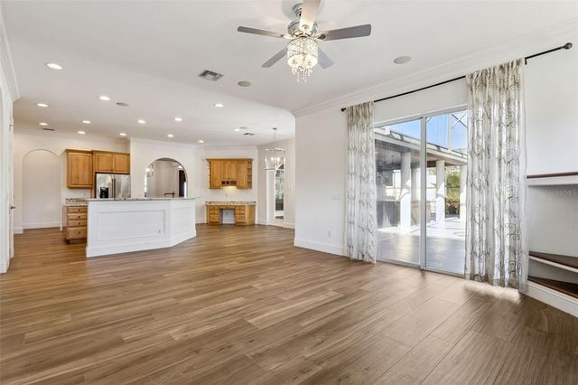 12633 CROWN POINT CIRCLE, Clermont, FL 34711