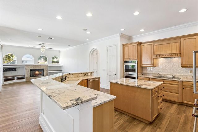 12633 CROWN POINT CIRCLE, Clermont, FL 34711