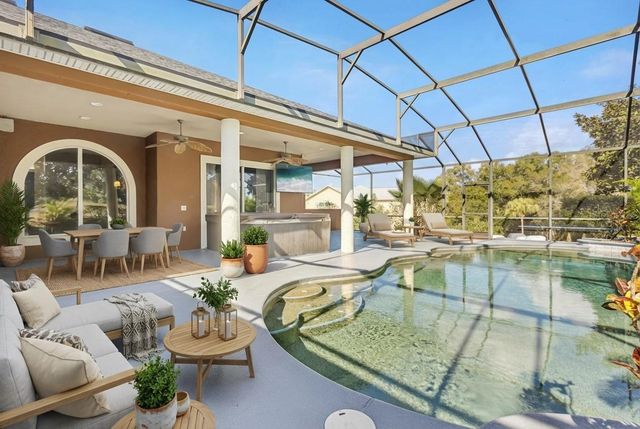 12633 CROWN POINT CIRCLE, Clermont, FL 34711