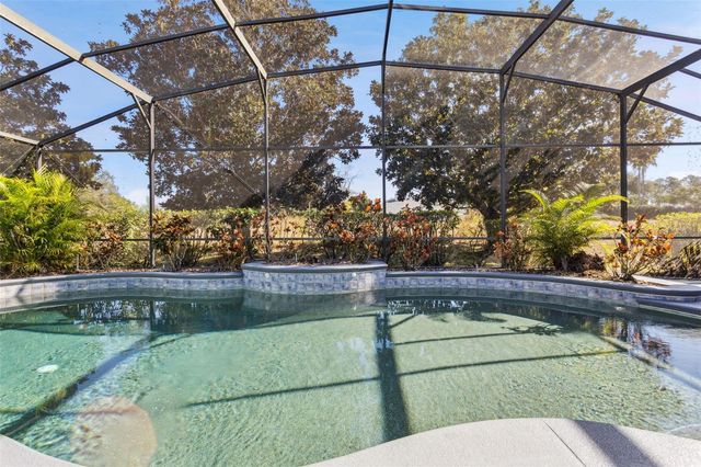 12633 CROWN POINT CIRCLE, Clermont, FL 34711