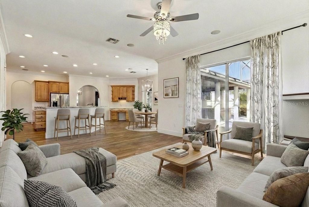 Image 29 of property listing at 12633 CROWN POINT CIRCLE, Clermont, FL 34711