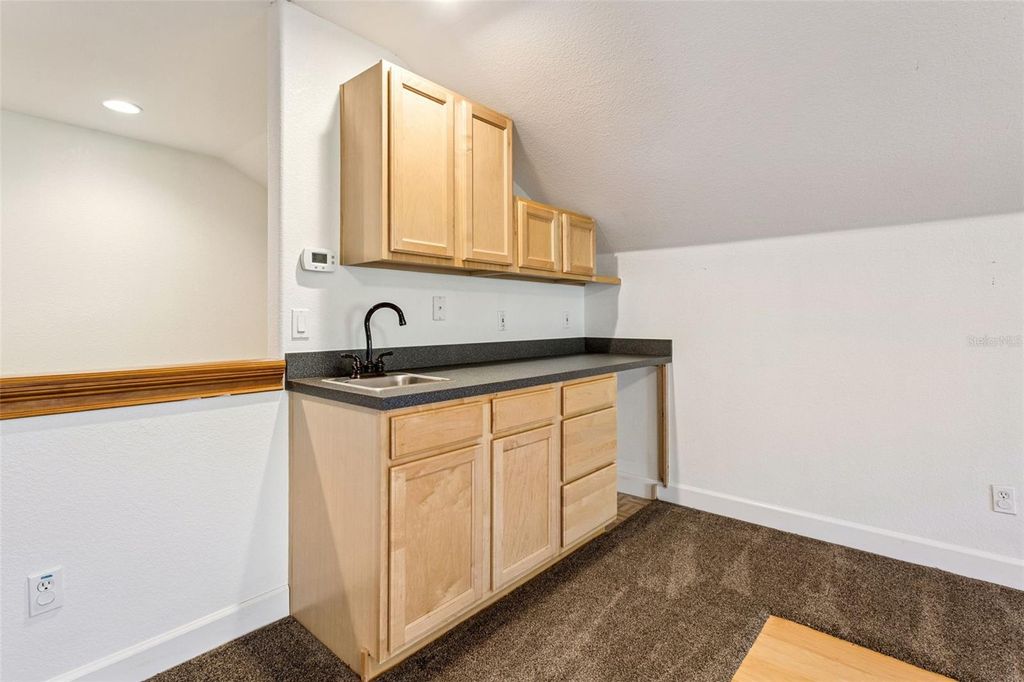 Image 44 of property listing at 12633 CROWN POINT CIRCLE, Clermont, FL 34711