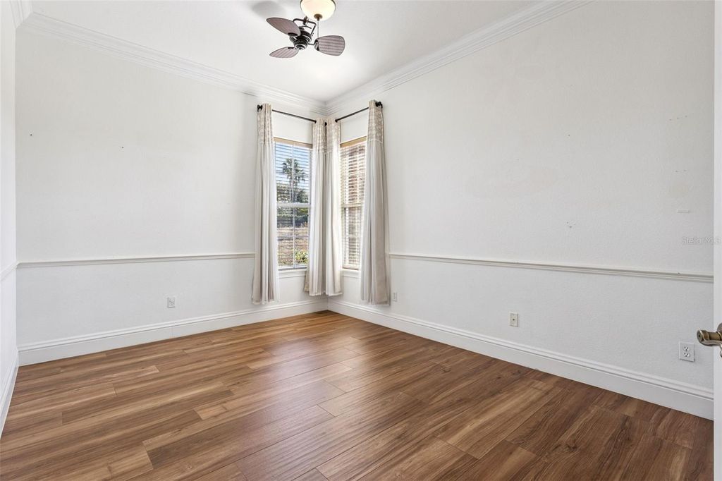 Image 48 of property listing at 12633 CROWN POINT CIRCLE, Clermont, FL 34711