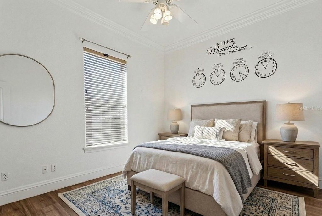 Image 52 of property listing at 12633 CROWN POINT CIRCLE, Clermont, FL 34711