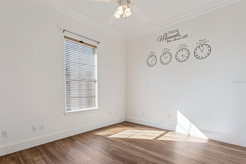 Image 53 of property listing at 12633 CROWN POINT CIRCLE, Clermont, FL 34711