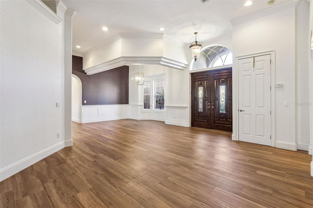 Image 8 of property listing at 12633 CROWN POINT CIRCLE, Clermont, FL 34711