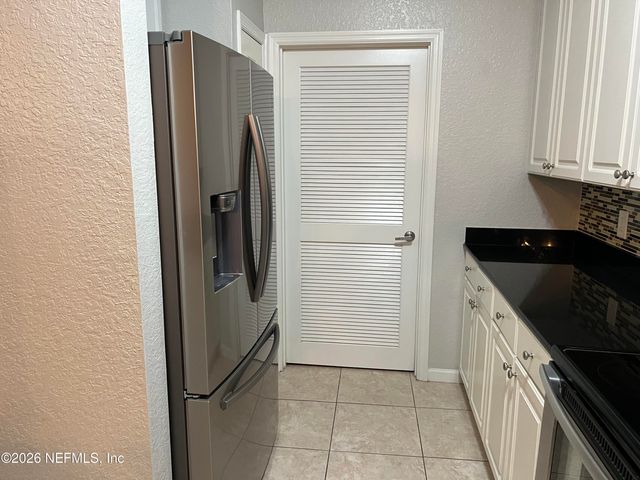 8539 GATE Parkway W 121, Jacksonville, FL 32216