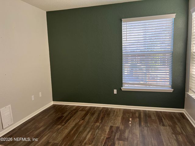 8539 GATE Parkway W 121, Jacksonville, FL 32216