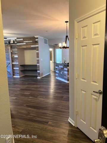 8539 GATE Parkway W 121, Jacksonville, FL 32216