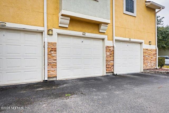 8539 GATE Parkway W 121, Jacksonville, FL 32216