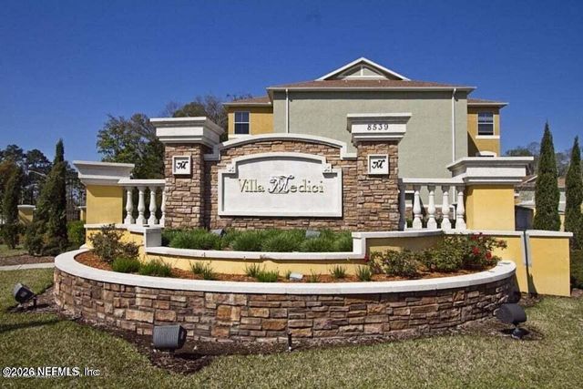 8539 GATE Parkway W 121, Jacksonville, FL 32216
