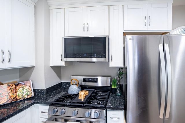 2925 El Monte Ave, Oakland, CA 94605