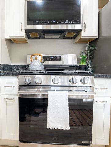 2925 El Monte Ave, Oakland, CA 94605