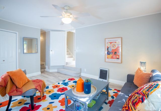 2925 El Monte Ave, Oakland, CA 94605