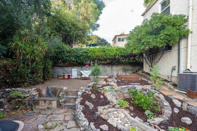 2925 El Monte Ave, Oakland, CA 94605