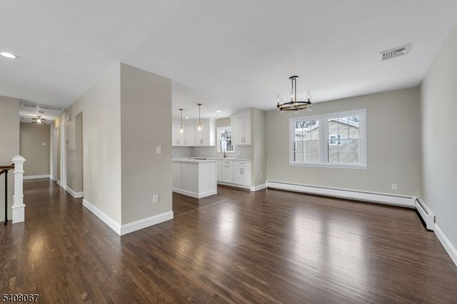 12 Roosevelt Ave, East Hanover Twp., NJ 07936