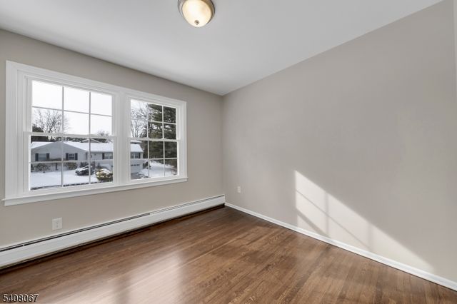 12 Roosevelt Ave, East Hanover Twp., NJ 07936