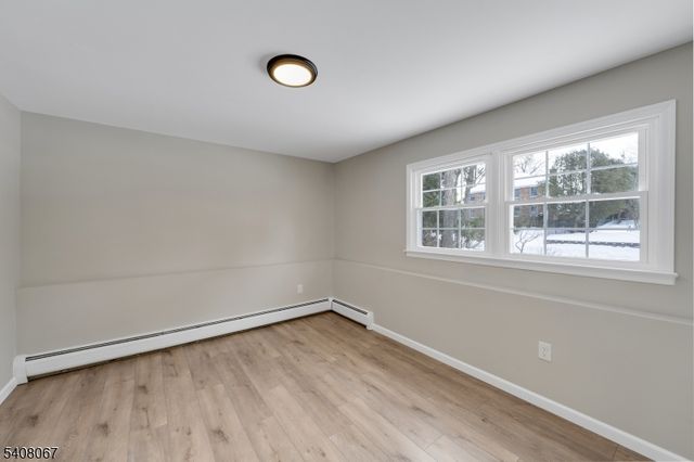 12 Roosevelt Ave, East Hanover Twp., NJ 07936