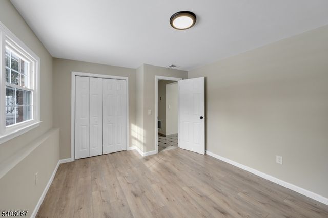 12 Roosevelt Ave, East Hanover Twp., NJ 07936