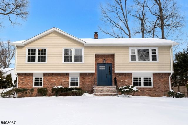 12 Roosevelt Ave, East Hanover Twp., NJ 07936