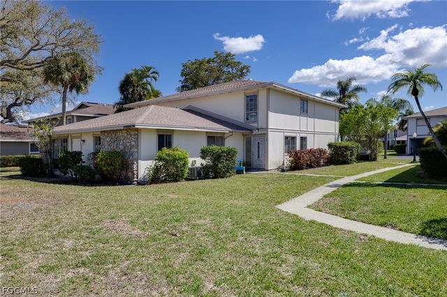 3265 Royal Canadian TRCE 3, Fort Myers, FL 33907