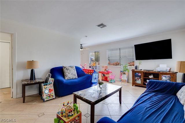 3265 Royal Canadian TRCE 3, Fort Myers, FL 33907