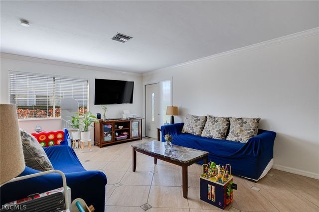 3265 Royal Canadian TRCE 3, Fort Myers, FL 33907