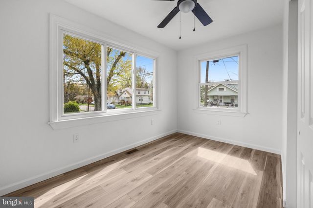 108 E MAIDEN LN, Somerdale, NJ 08083