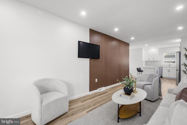 108 E MAIDEN LN, Somerdale, NJ 08083