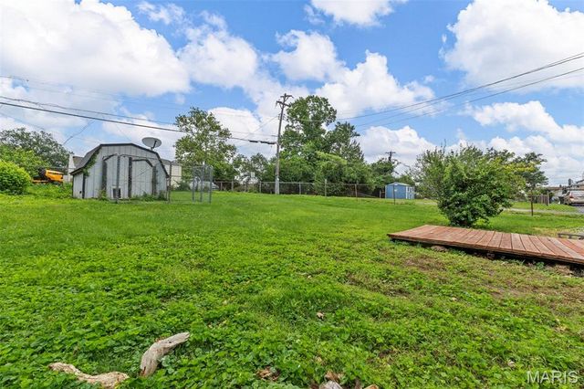 9501 Miriam Avenue, Overland, MO 63114