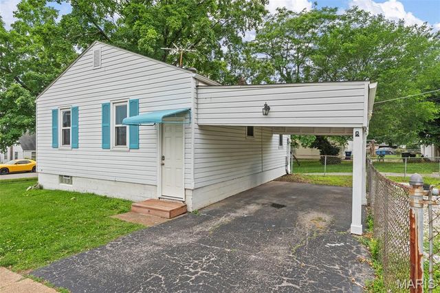 9501 Miriam Avenue, Overland, MO 63114