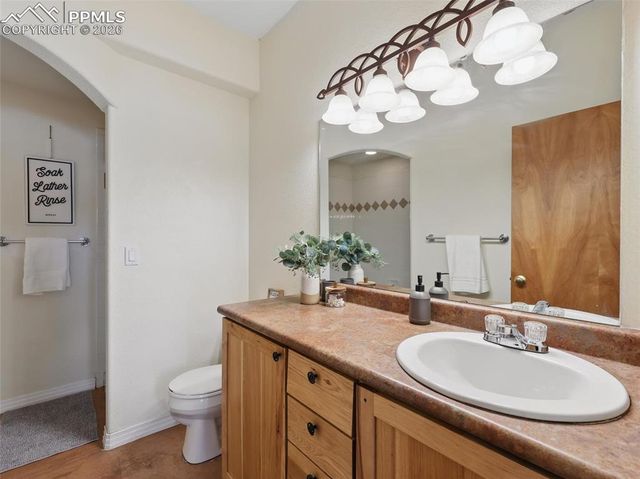 18 Taos Place, Manitou Springs, CO 80829