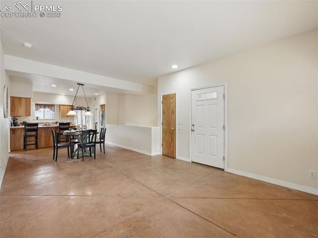 18 Taos Place, Manitou Springs, CO 80829