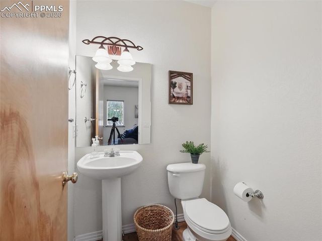 18 Taos Place, Manitou Springs, CO 80829