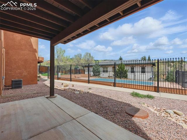 18 Taos Place, Manitou Springs, CO 80829