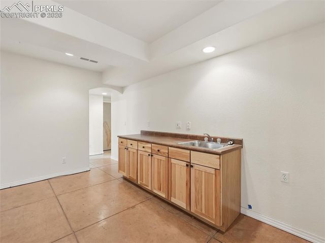 18 Taos Place, Manitou Springs, CO 80829